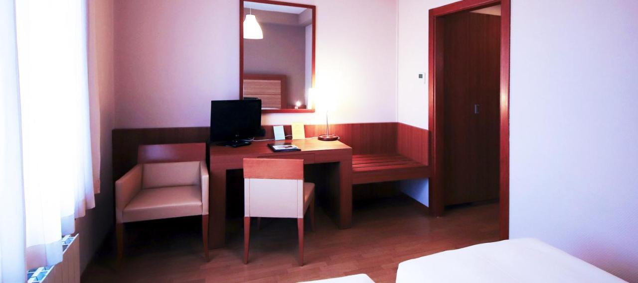 Monica Hotel Fiera Pregnana Milanese Εξωτερικό φωτογραφία