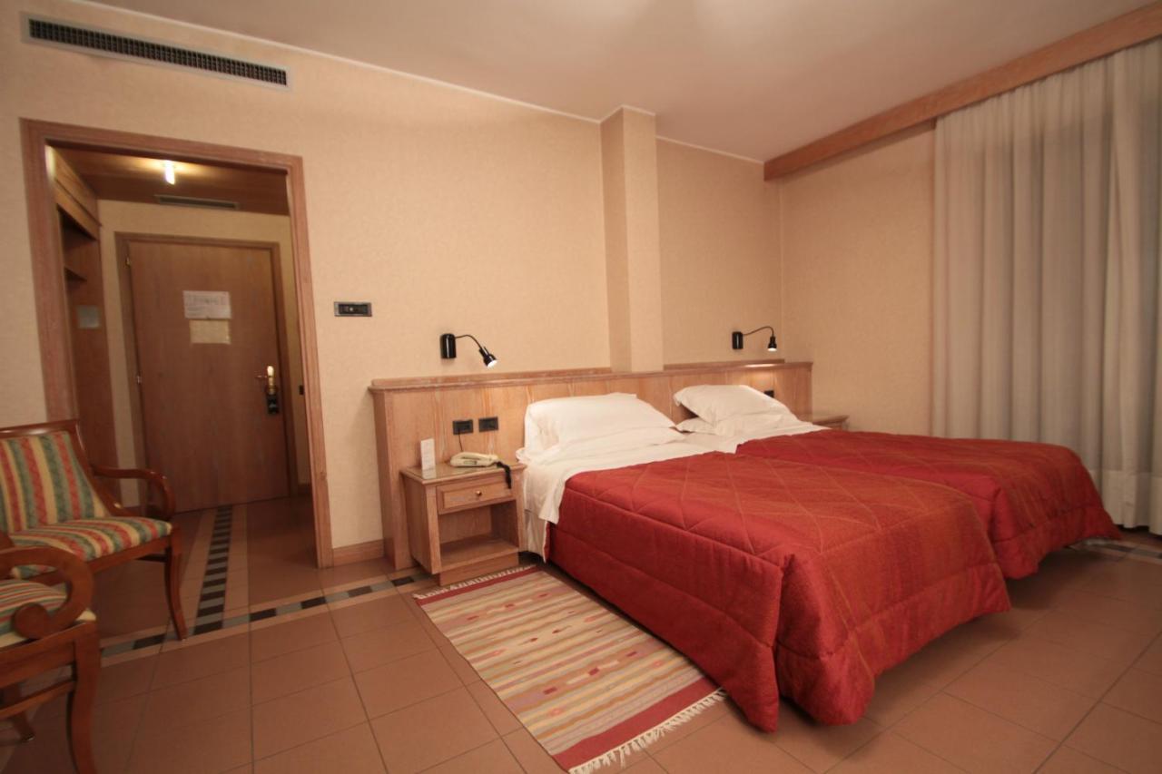 Monica Hotel Fiera Pregnana Milanese Εξωτερικό φωτογραφία