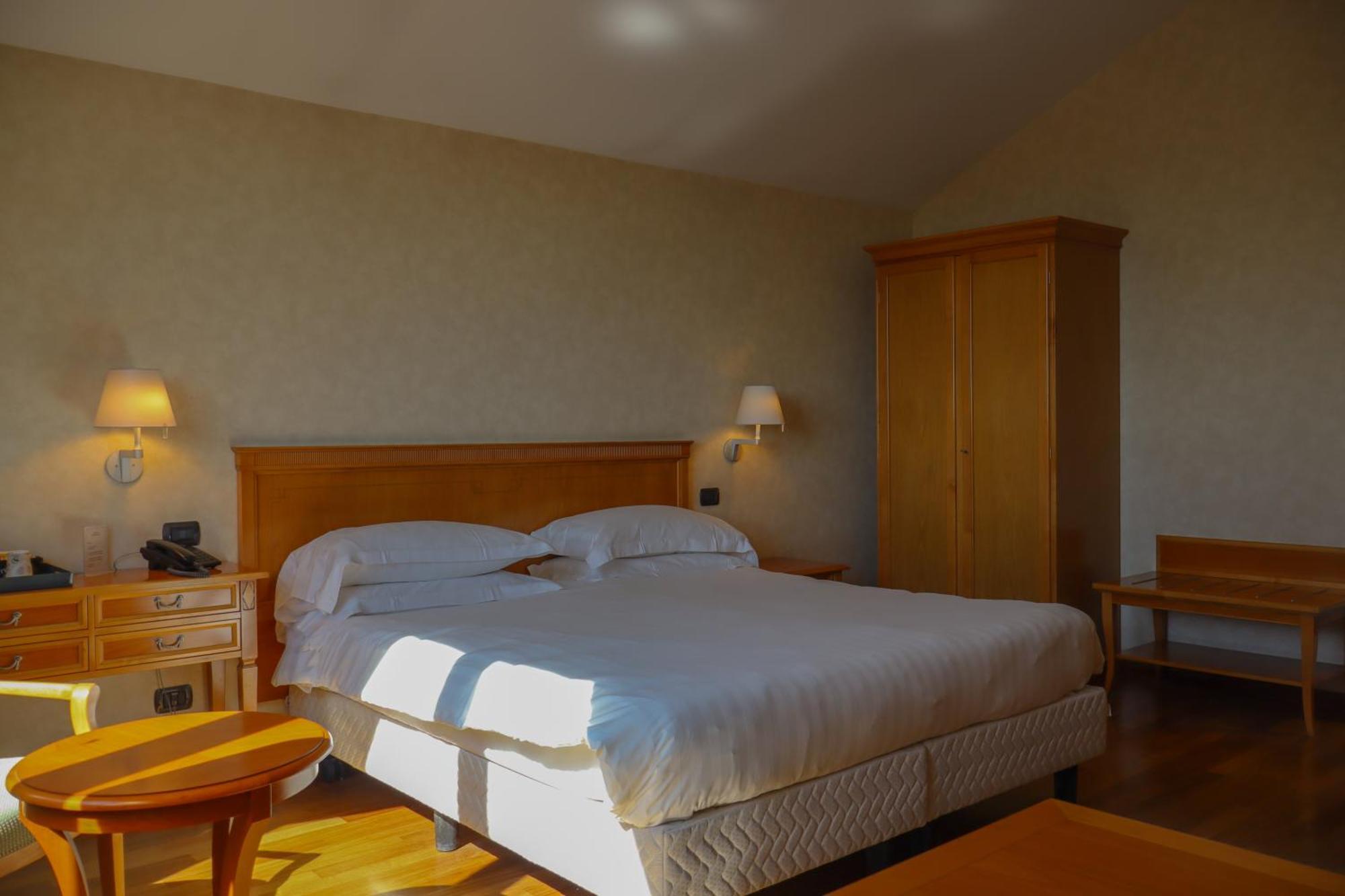 Monica Hotel Fiera Pregnana Milanese Εξωτερικό φωτογραφία