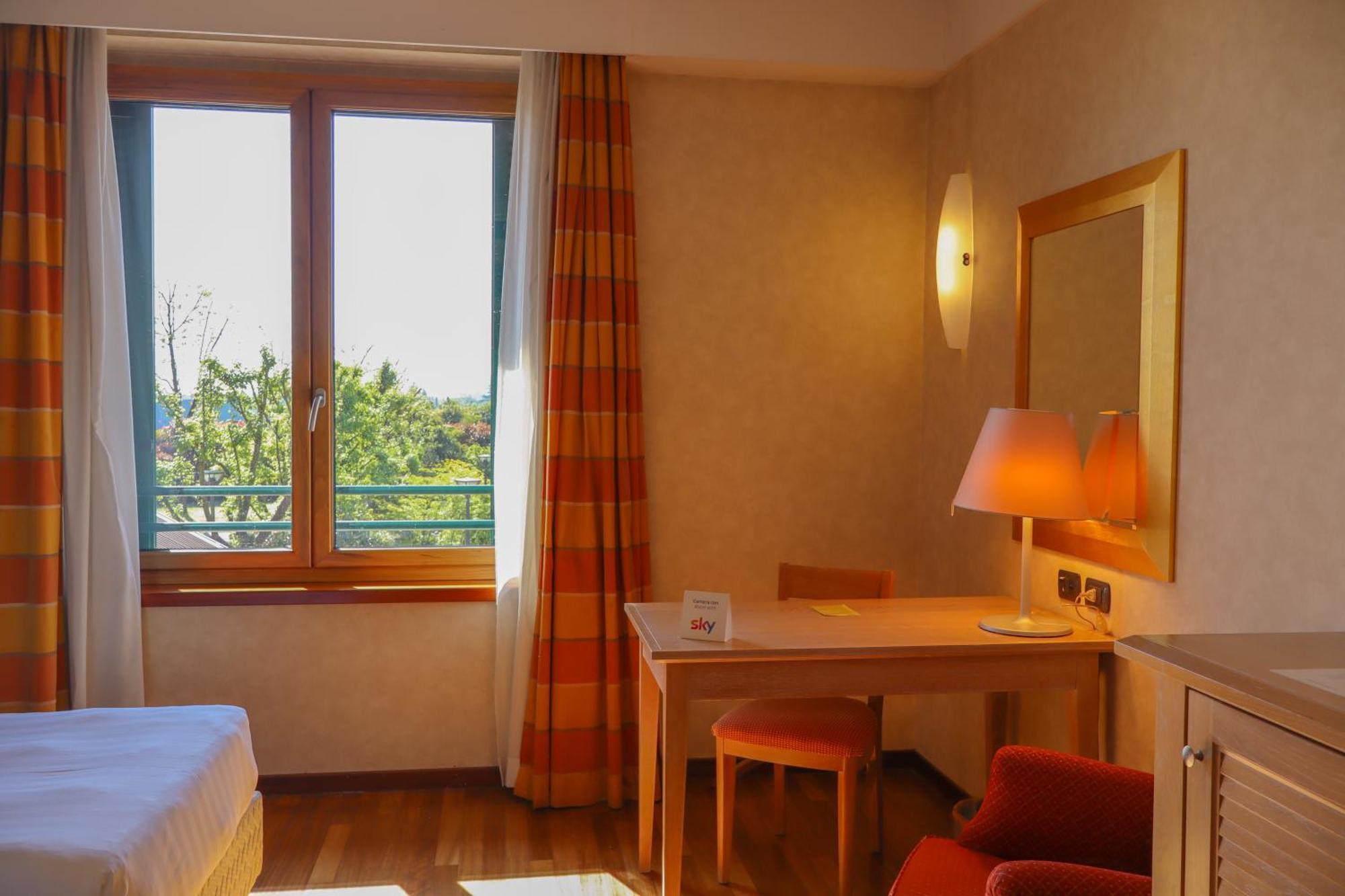 Monica Hotel Fiera Pregnana Milanese Εξωτερικό φωτογραφία