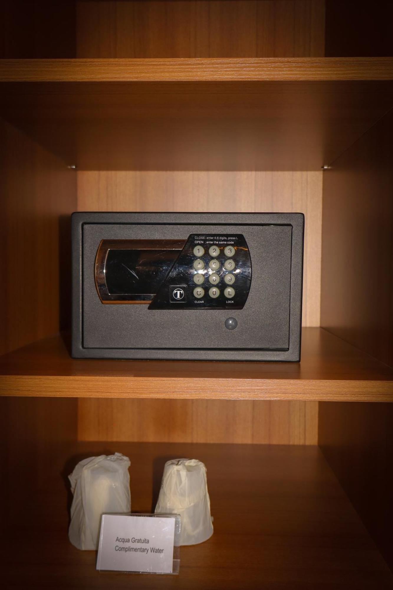 Monica Hotel Fiera Pregnana Milanese Δωμάτιο φωτογραφία