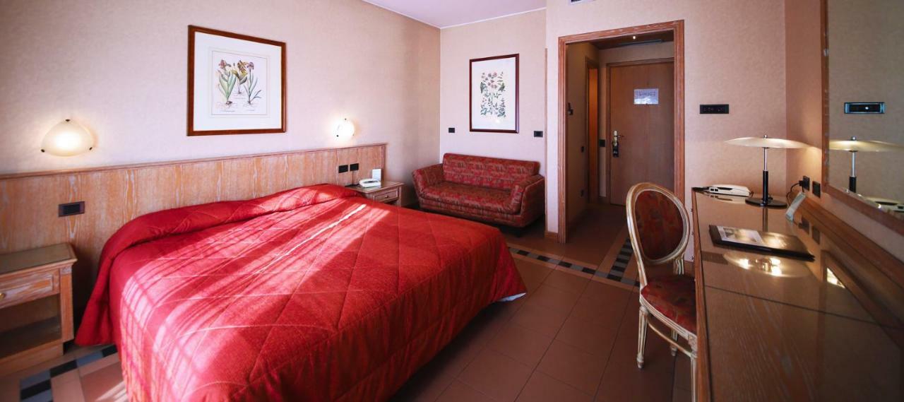 Monica Hotel Fiera Pregnana Milanese Εξωτερικό φωτογραφία