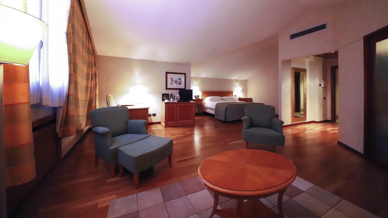 Monica Hotel Fiera Pregnana Milanese Εξωτερικό φωτογραφία