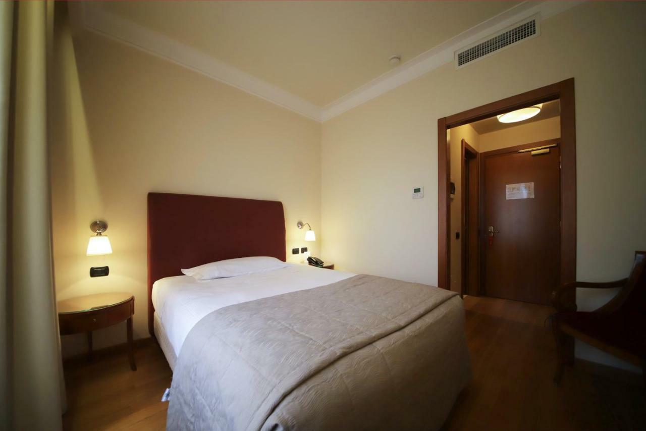 Monica Hotel Fiera Pregnana Milanese Εξωτερικό φωτογραφία