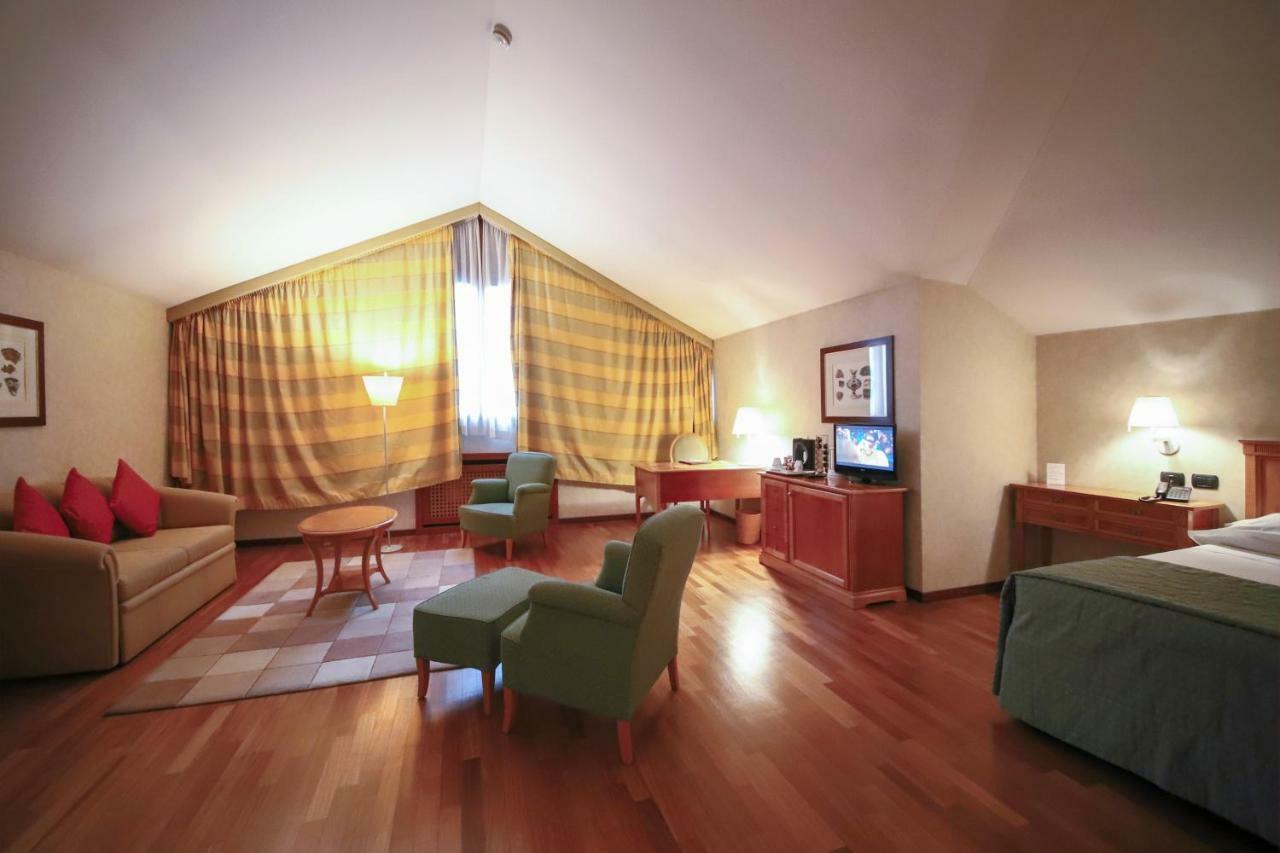 Monica Hotel Fiera Pregnana Milanese Εξωτερικό φωτογραφία