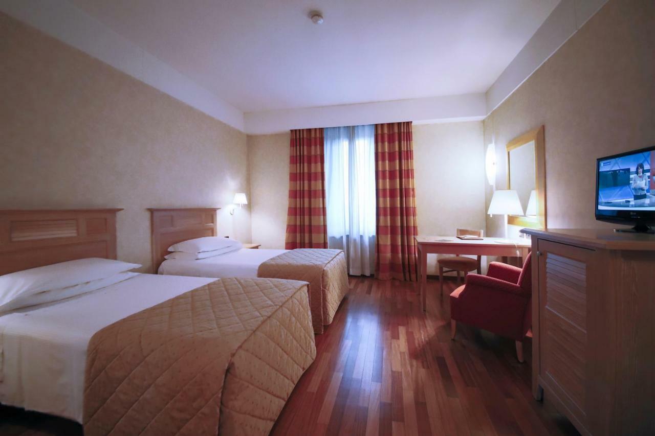 Monica Hotel Fiera Pregnana Milanese Εξωτερικό φωτογραφία