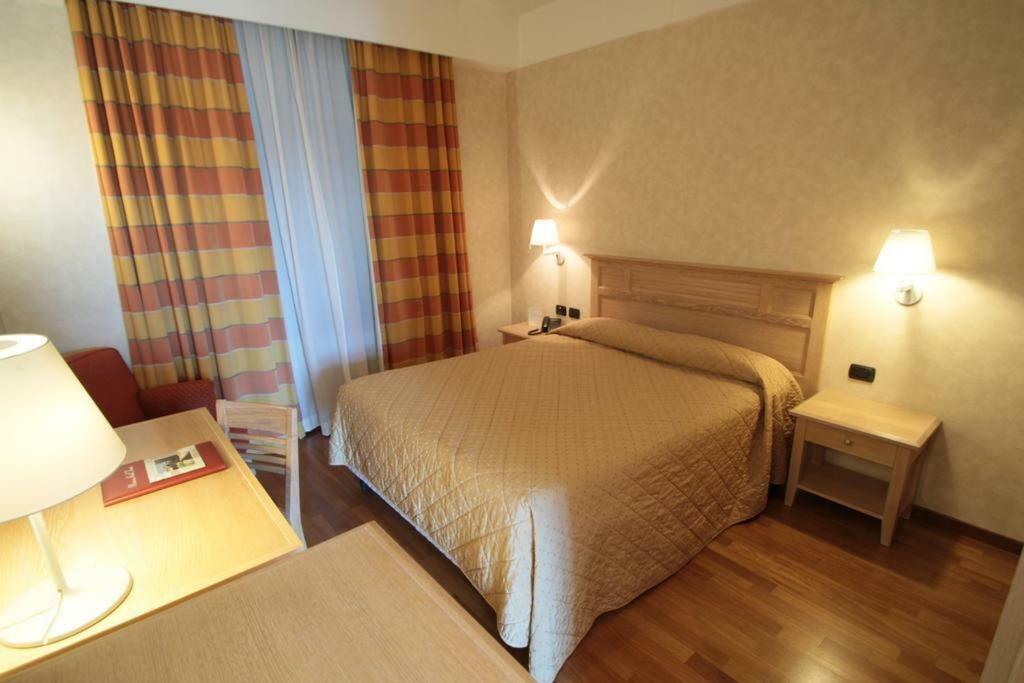 Monica Hotel Fiera Pregnana Milanese Εξωτερικό φωτογραφία