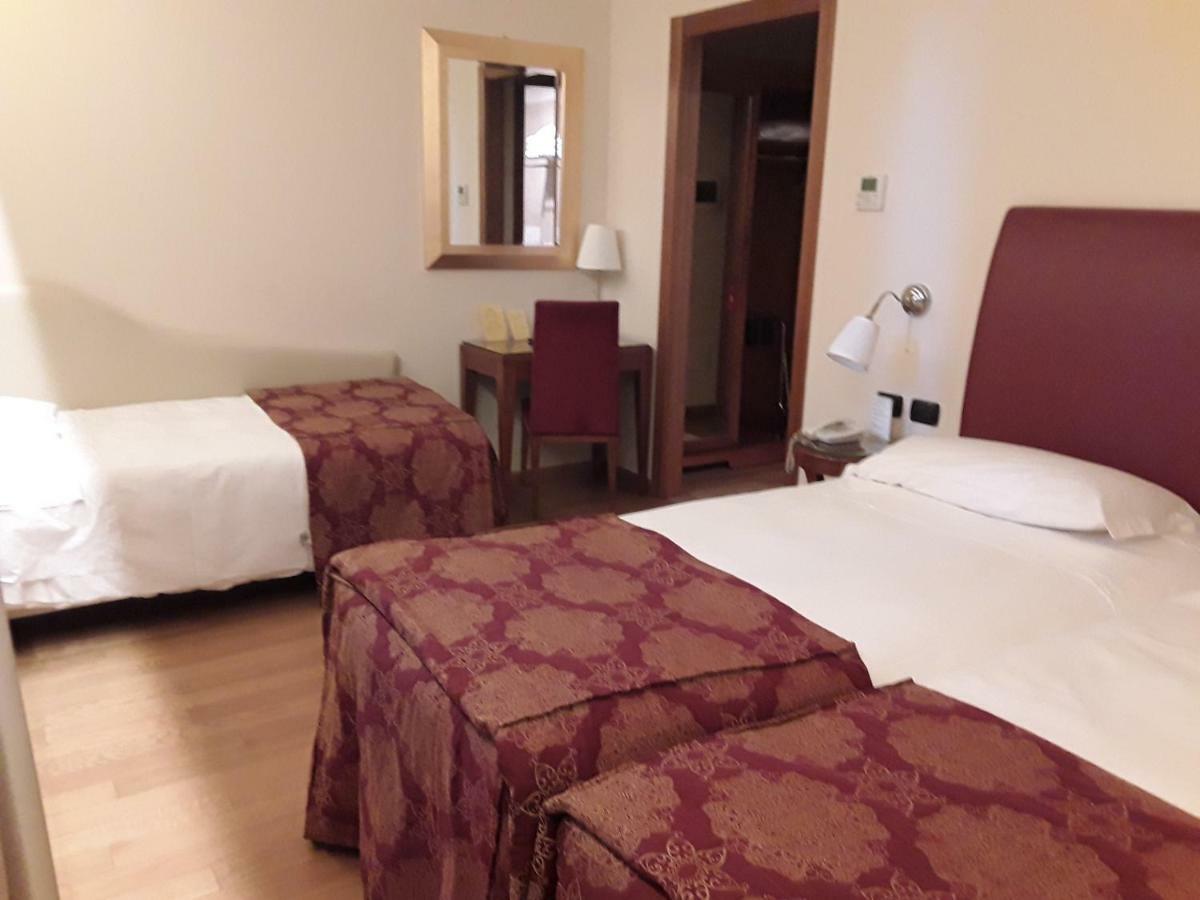 Monica Hotel Fiera Pregnana Milanese Εξωτερικό φωτογραφία
